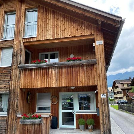 Haus Emma Apartamento Schoppernau Exterior foto